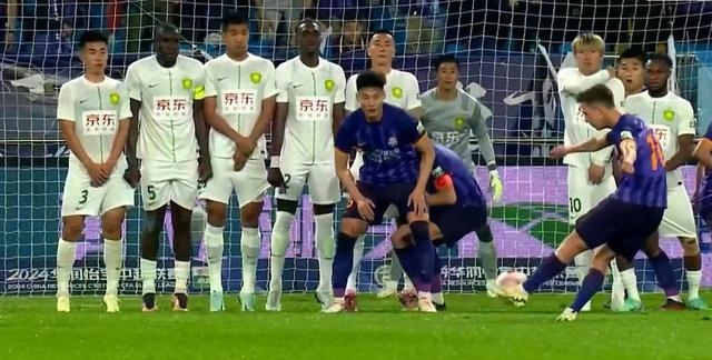 中超联赛擂台赛：广州恒大对阵上海上港，决战一触即发的简单介绍